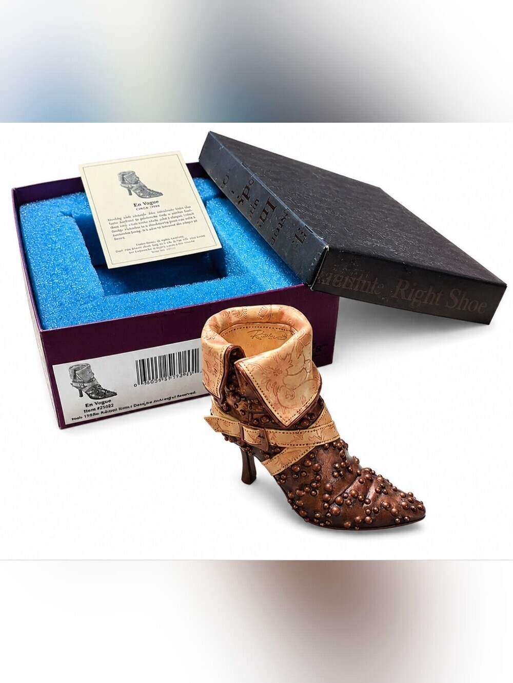 Just the Right Shoe by Raine "En Vogue" Miniature Collectible Shoe w/ Box & Cert